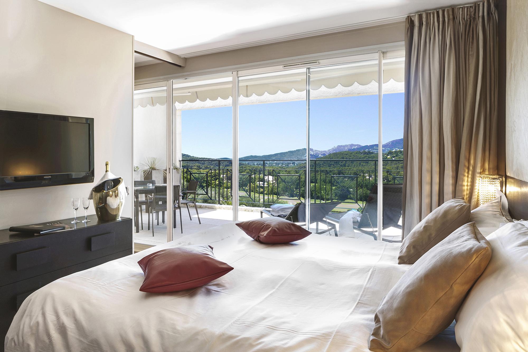 ROYAL MOUGINS GOLF, HOTEL & SPA DE LUXE MOUGINS 4* (France) - from